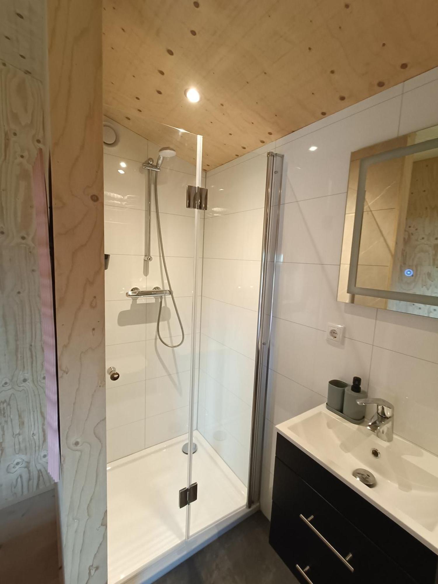 הוילה אלמיר Tiny House La Roze מראה חיצוני תמונה